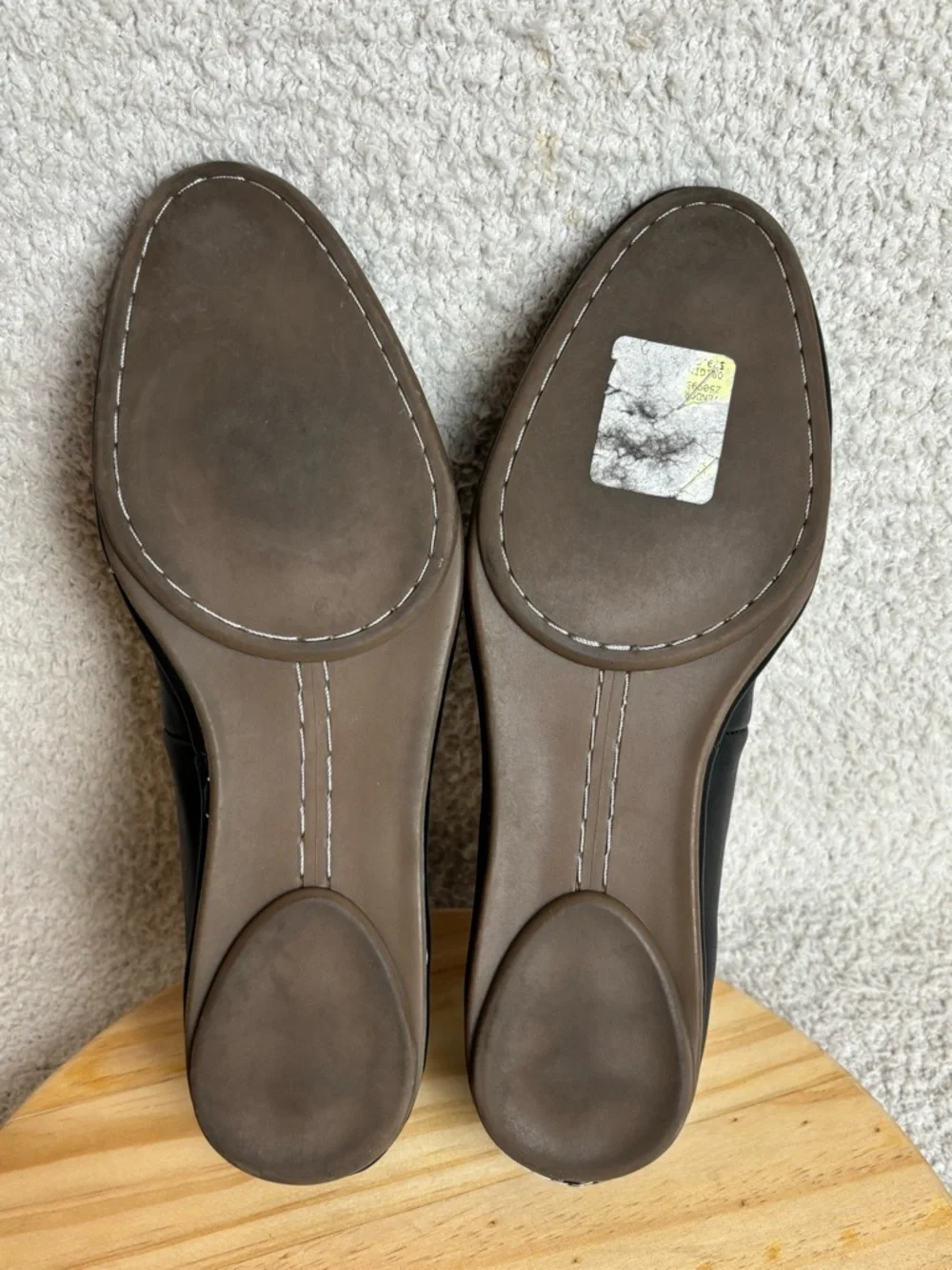 Adam Tucker Shoes Womens 7.5M Darby Slip On Leather Padded Minimalist in Black